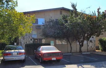 3370 Lerwick Rd in Sacramento, CA - Building Photo - Building Photo