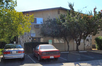 3370 Lerwick Rd in Sacramento, CA - Foto de edificio - Building Photo