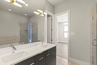 1613 Wheeler Ave in Houston, TX - Building Photo - Building Photo