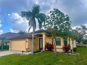 5321 Echo Ln in Sarasota, FL - Building Photo - Building Photo