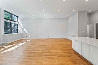 1349 N Noble St in Chicago, IL - Building Photo - Building Photo