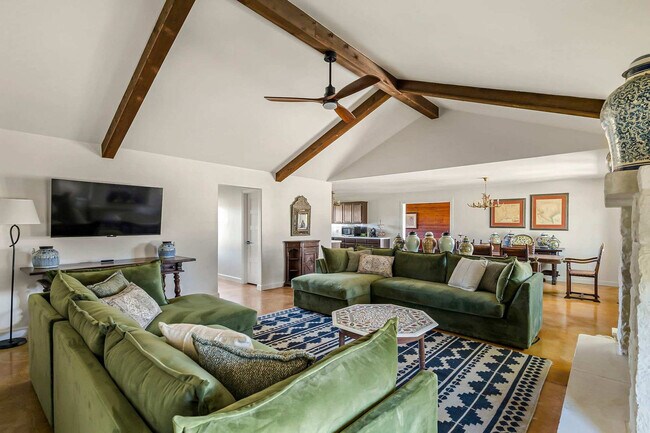 1219 Sisterdale Rd in Boerne, TX - Building Photo - Building Photo