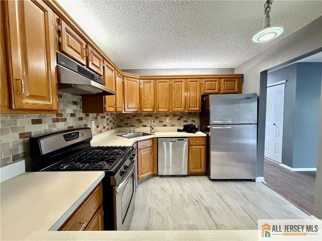 31 Voscek Ct in Trenton, NJ - Building Photo - Building Photo