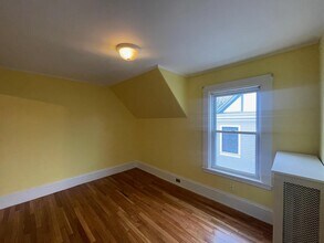 19 Porter St, Unit #2 in Somerville, MA - Building Photo - Building Photo