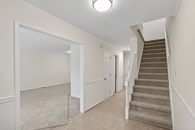 39 W Wainwright Dr in Poquoson, VA - Building Photo - Building Photo