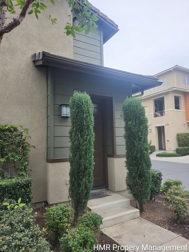 12377 Hollyhock Dr in Rancho Cucamonga, CA - Building Photo - Building Photo