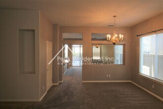 6732 Cherry Ridge Cir in Roseville, CA - Building Photo - Building Photo