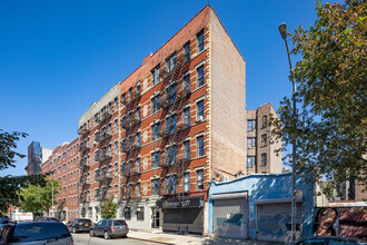 235 E 117th St in New York, NY - Building Photo - Primary Photo