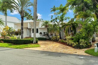 18 Nurmi Dr in Fort Lauderdale, FL - Building Photo - Building Photo