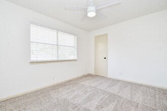 8231 Bo Jack Dr in Houston, TX - Building Photo - Building Photo