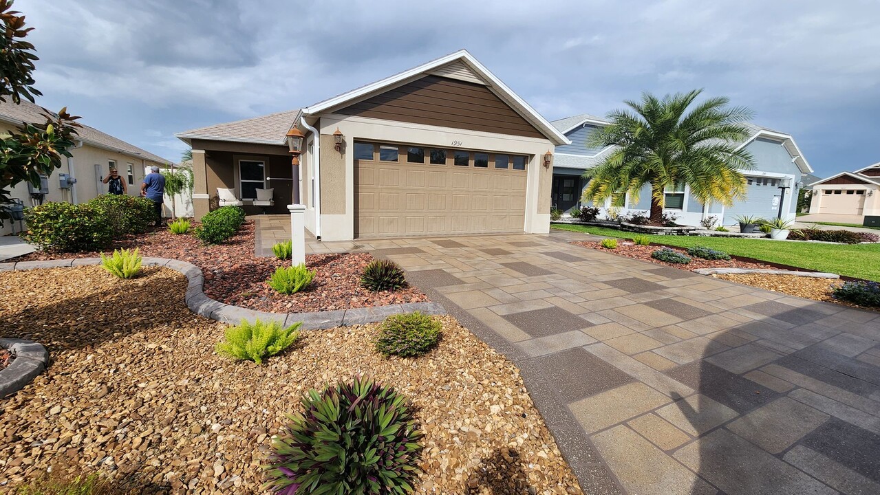 1951 Stenerson St in the Villages, FL - Building Photo