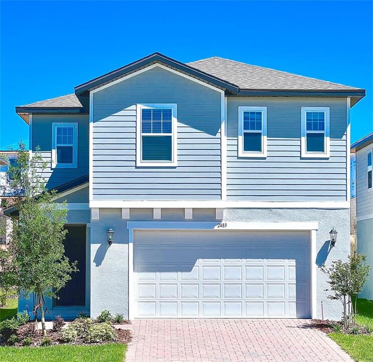 2483 Gold Dust Dr in Minneola, FL - Building Photo