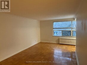 134 Lawton Blvd in Toronto, ON - Building Photo - Building Photo