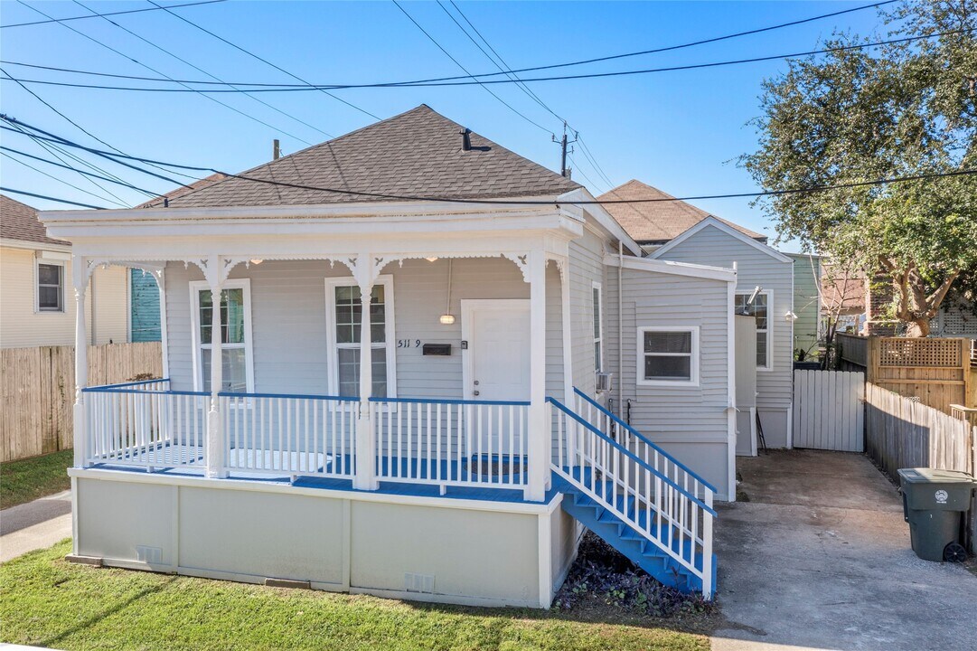 511 9th St in Galveston, TX - Building Photo