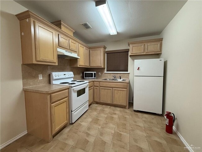 6 Industrial Wy in Mission, TX - Building Photo - Building Photo