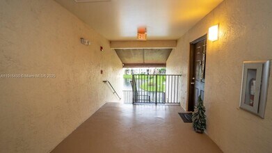 2061 Renaissance Blvd in Miramar, FL - Building Photo - Building Photo