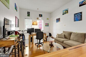 515 S 6th St in Philadelphia, PA - Building Photo - Building Photo