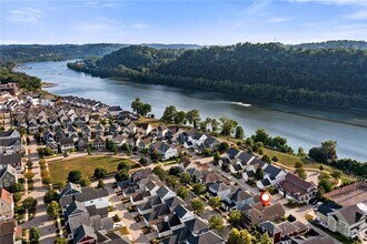 261 1st St in Oakmont, PA - Building Photo - Building Photo