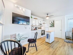 1600 Pasadena Dr in Dunedin, FL - Building Photo - Building Photo