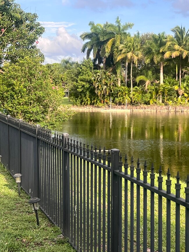 11362 NW 3rd Pl in Coral Springs, FL - Building Photo - Building Photo