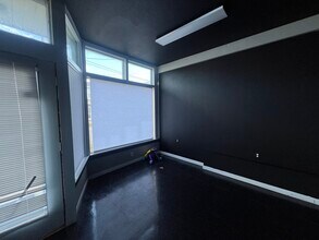 402 Cascade St, Unit B in Erie, PA - Foto de edificio - Building Photo