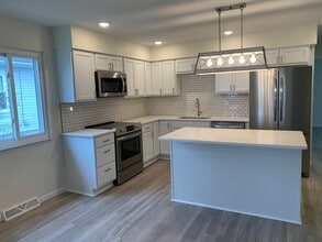 961 Fairlawn Ave in Newark, OH - Foto de edificio - Building Photo