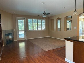 12716 Schooner Beach Dr in Bakersfield, CA - Building Photo - Building Photo