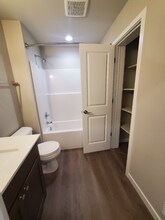 2001 Good Hearted Pl in Cheyenne, WY - Foto de edificio - Building Photo