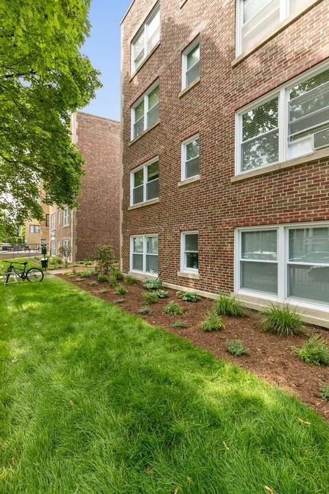 7639 N Eastlake Ter, Unit G in Chicago, IL - Building Photo