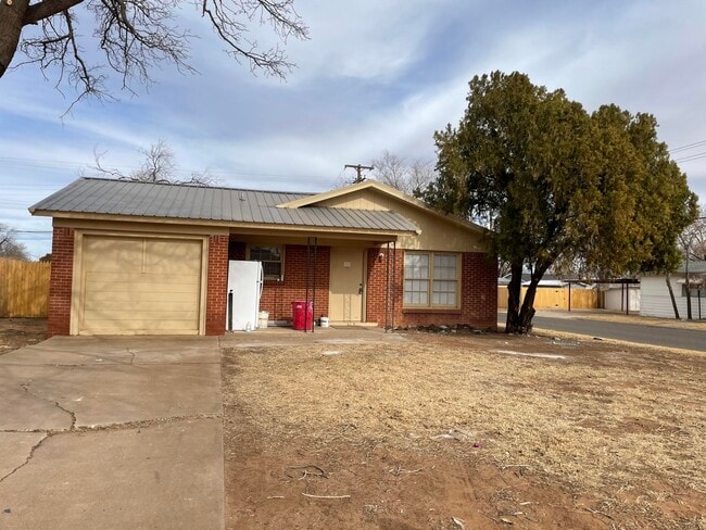 5102 39th St in Lubbock, TX - Building Photo - Building Photo