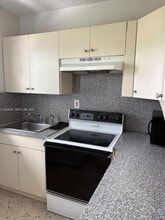 828 SW 20th Ave in Miami, FL - Building Photo - Building Photo