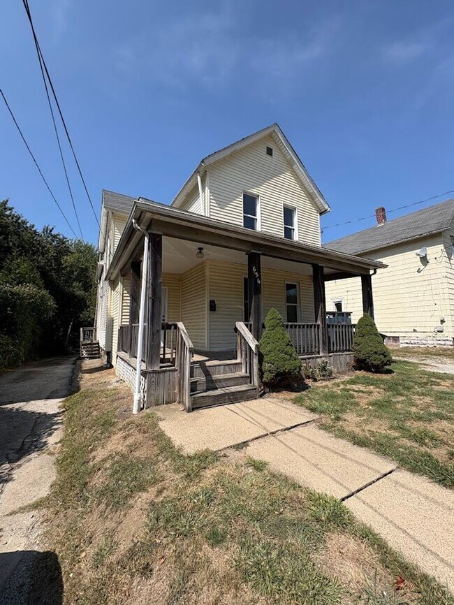 656 Kling St in Akron, OH - Building Photo - Building Photo