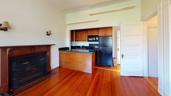 591 Beacon St, Unit 7 in Boston, MA - Building Photo