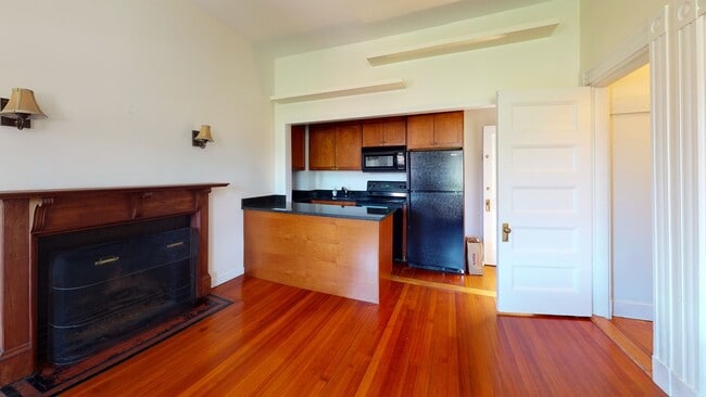 591 Beacon St, Unit 7