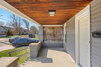 1635 Cleveland Ave SW in Wyoming, MI - Building Photo - Building Photo