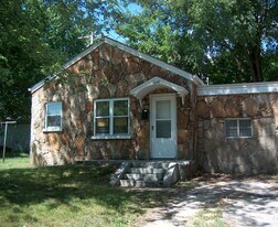 1849 N Johnston Ave in Springfield, MO - Building Photo