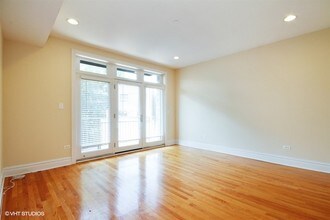 2942 N Lincoln Ave-Unit -3S in Chicago, IL - Foto de edificio - Building Photo