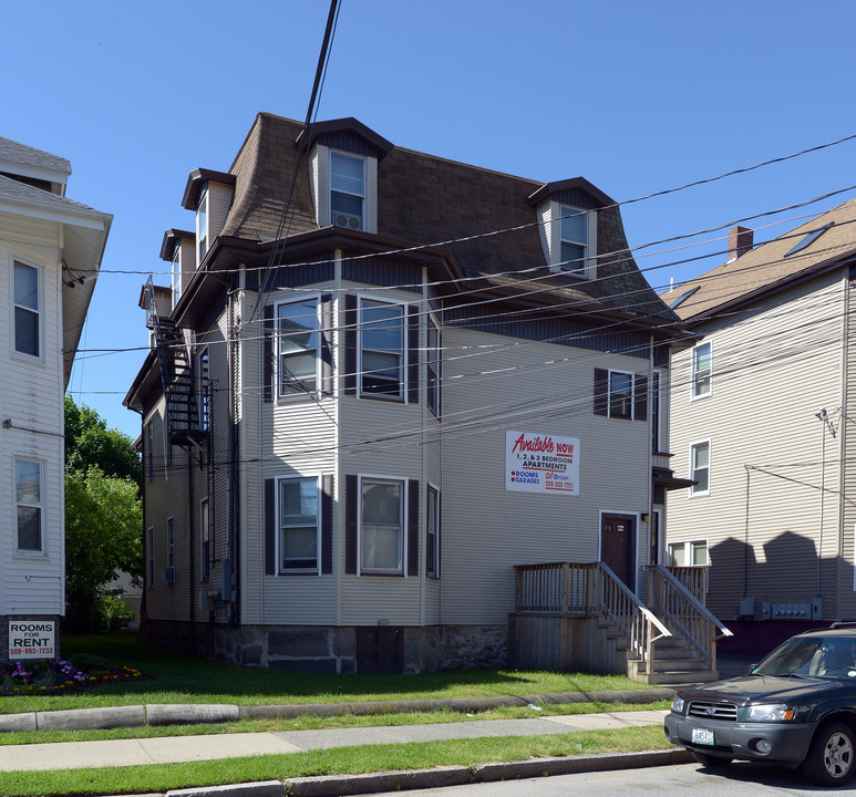 138 Deane St in New Bedford, MA - Building Photo