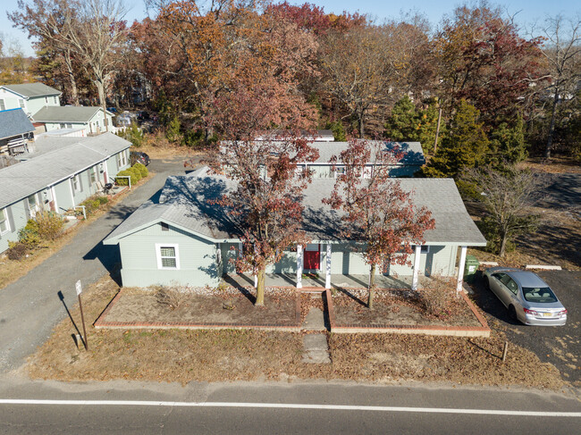 234 Grant Ave in Pine Beach, NJ - Building Photo - Building Photo