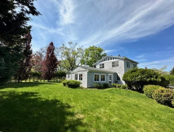 61 Baycrest Ave in Westhampton, NY - Building Photo - Building Photo