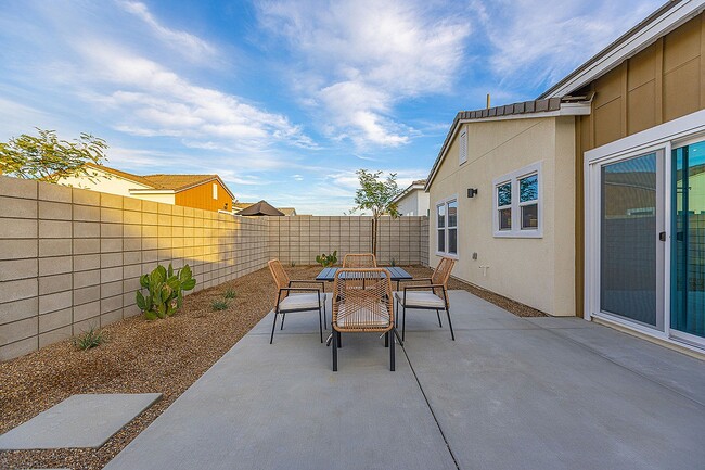 Summerwell La Quinta in La Quinta, CA - Foto de edificio - Building Photo