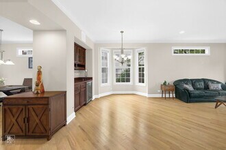 940 Shandrew Dr in Naperville, IL - Building Photo - Building Photo