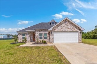 255 Tommys Ln in Lake Charles, LA - Building Photo - Building Photo