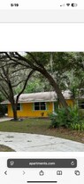 110 Park St in Inglis, FL - Building Photo