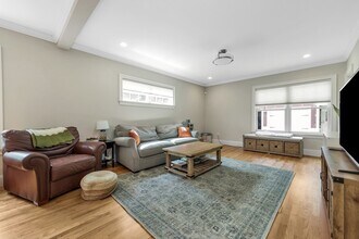 68 Woburn St in Lexington, MA - Building Photo - Building Photo