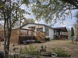 11120 Gentry Ln in Slaton, TX - Building Photo