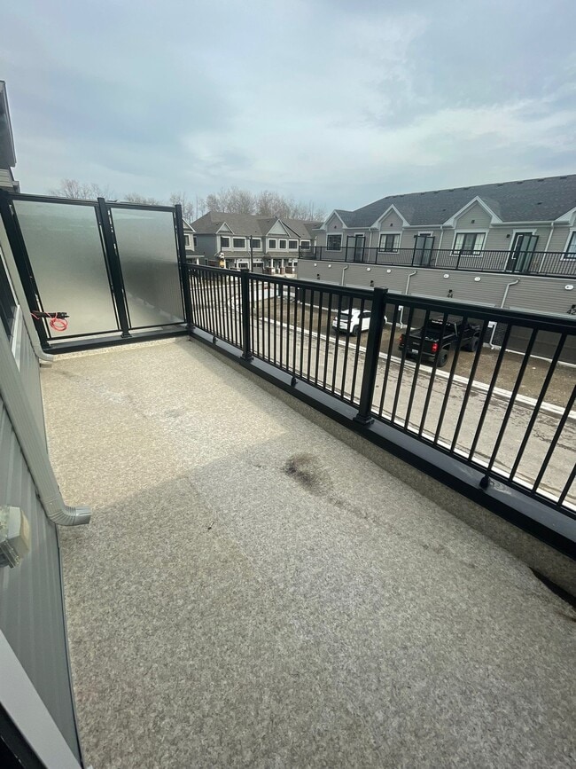 property at 43 Kingbird Cmn