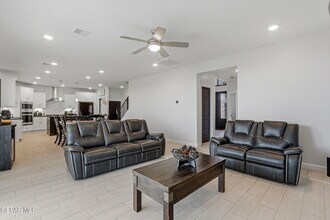 13054 Grantham Ln in El Paso, TX - Building Photo - Building Photo