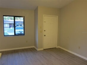 7019 SW 21st Ln in Gainesville, FL - Building Photo - Building Photo