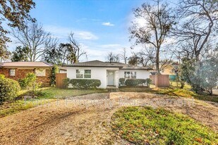 511 E 32nd St in Savannah, GA - Building Photo